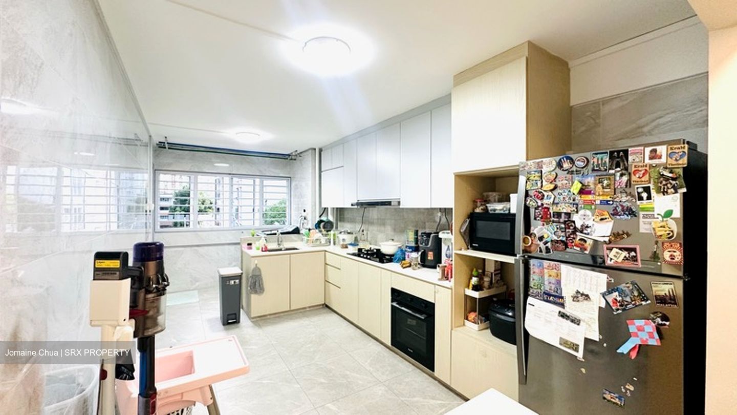 Blk 301 Serangoon Avenue 2 (Serangoon), HDB 3 Rooms #557368911